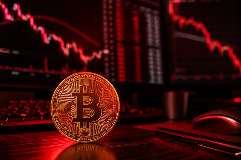 Key Bitcoin price metric used by bulls falls to six-week low?